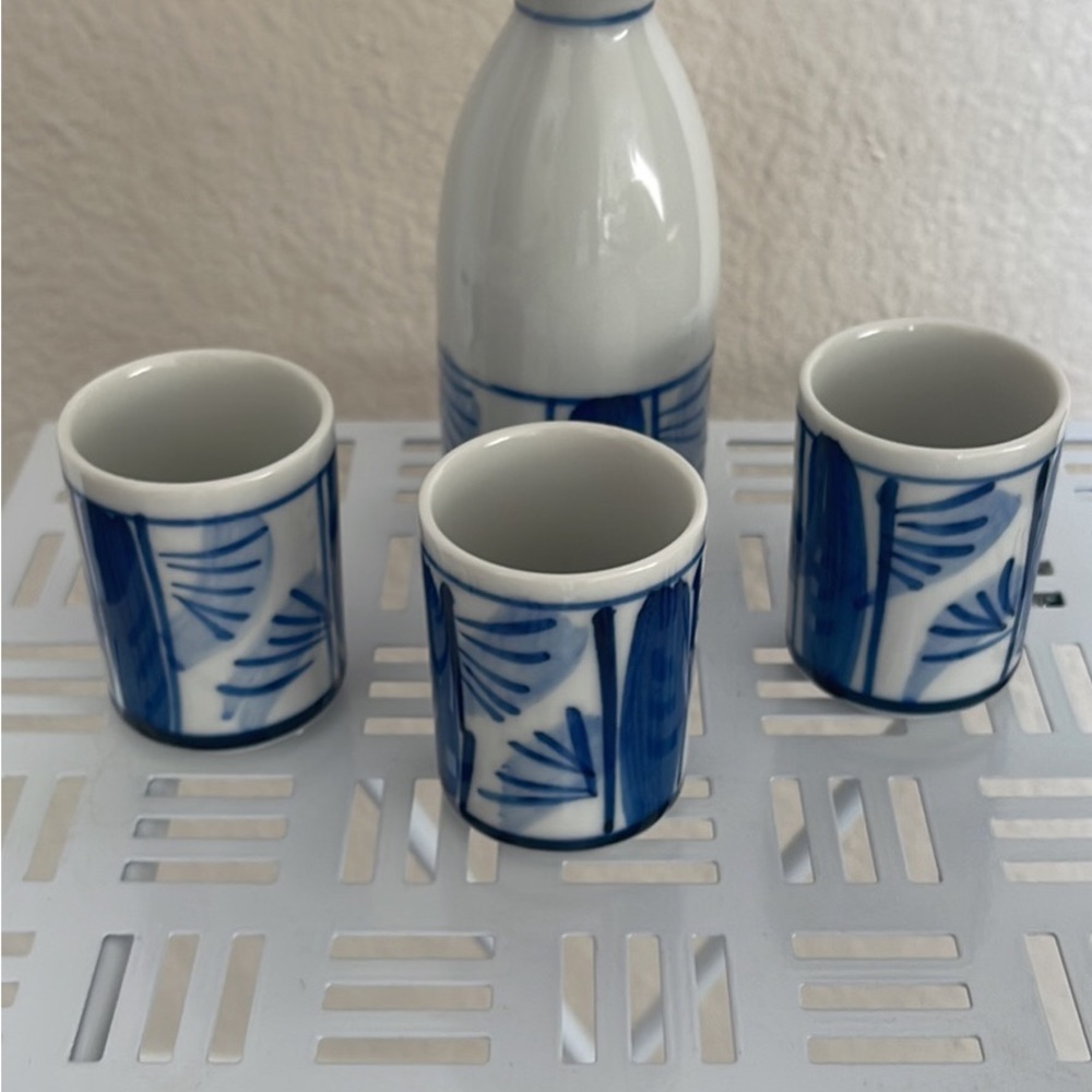 Sake set for 3 HOST PICK  🎉 - Picture 4 of 6